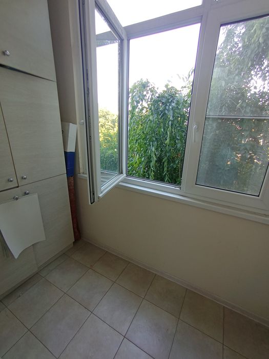 Продам 3-х комнатную квартиру сталинка Индустриальный район 62/42/8 кв.м  4-й этаж 5-ти этажного дома