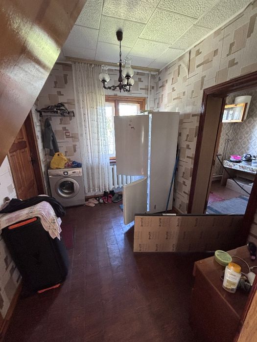 Продається двух поверховий будинок  с. Євмінка 50км від Києва