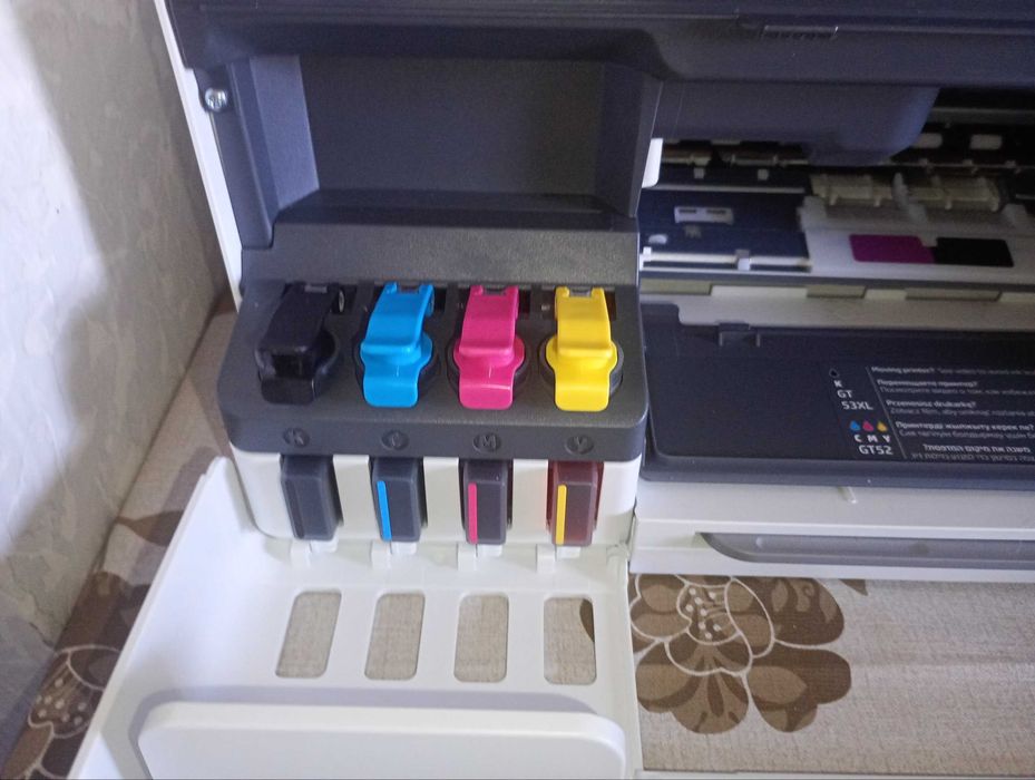 Продам принтер hp