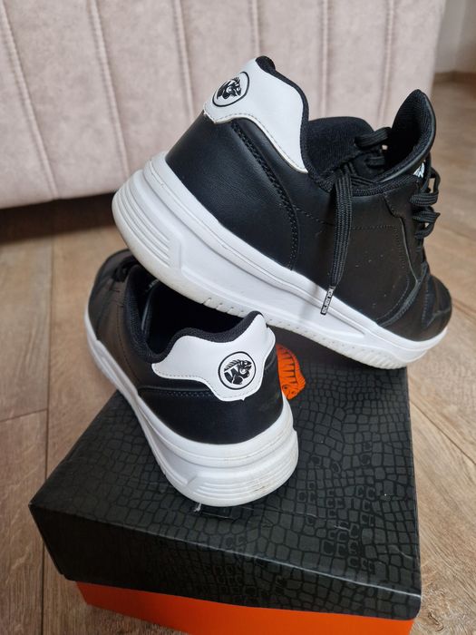 Buty iguana 42 sportowe