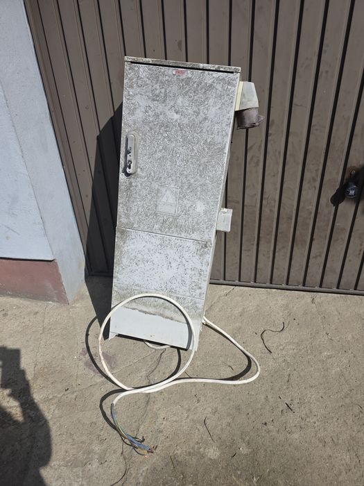 Erbetka / Rozdzielnica budowlana szafa / skrzynka elektryczna + pełen osprzęt