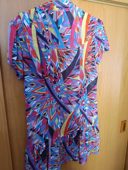 Camiseiro tamanho M botões forrados, mistura de cores com cito