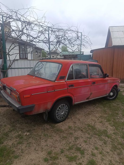 Автомобіль ВАЗ 2106