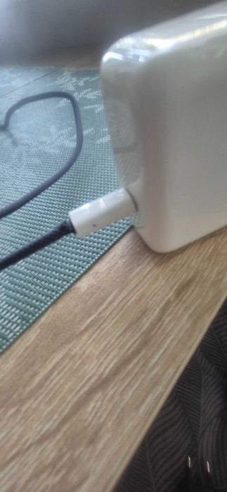 Macbook air m2 13,6 8core 8gb RAM 256gb SSD