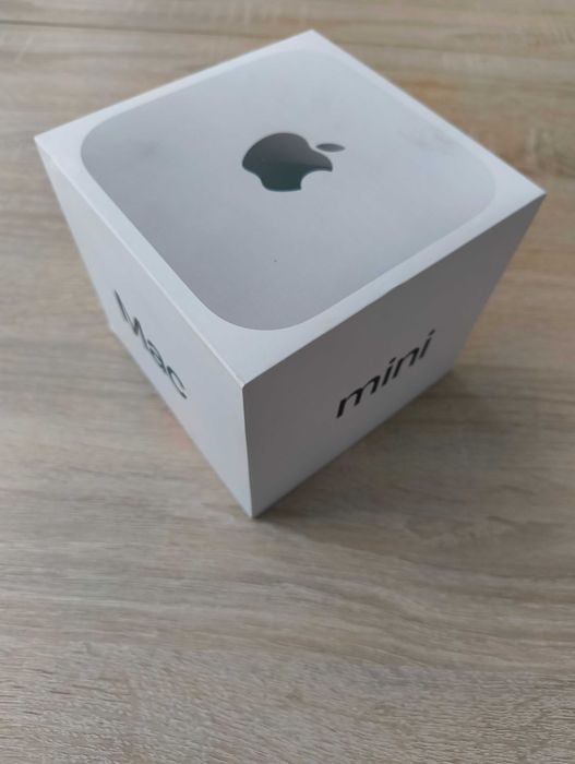 Apple mac mini M4 24GB RAM 512GB dysk + hub USB + kabel LAN i HDMI