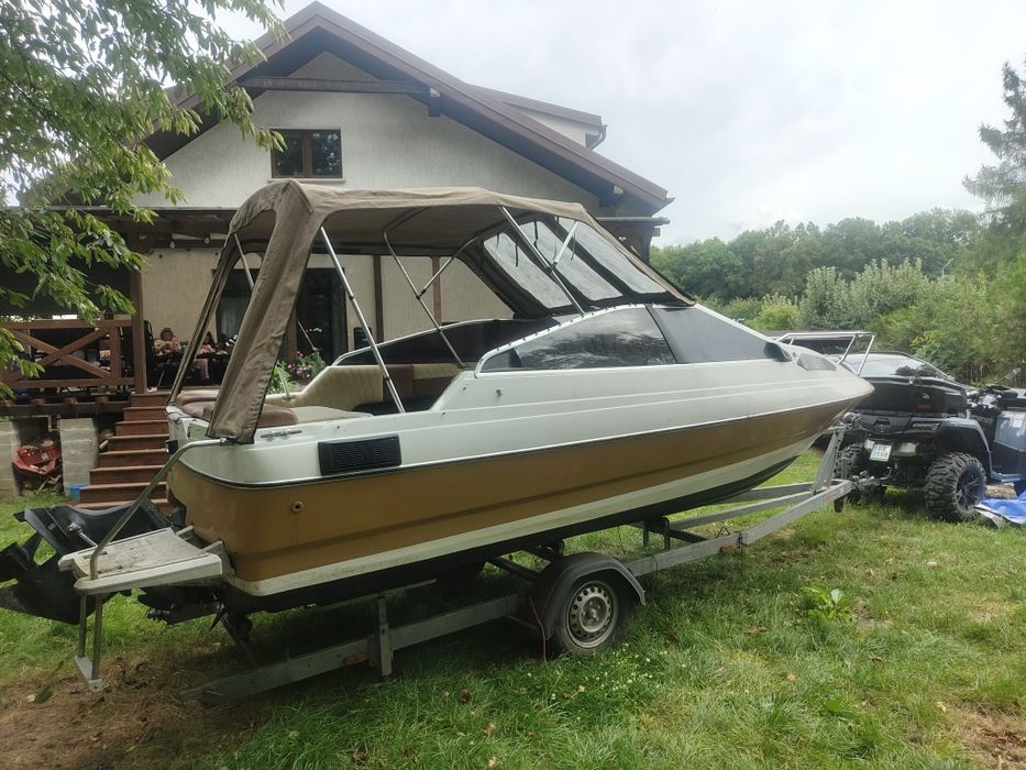 Bayliner Capri 1952