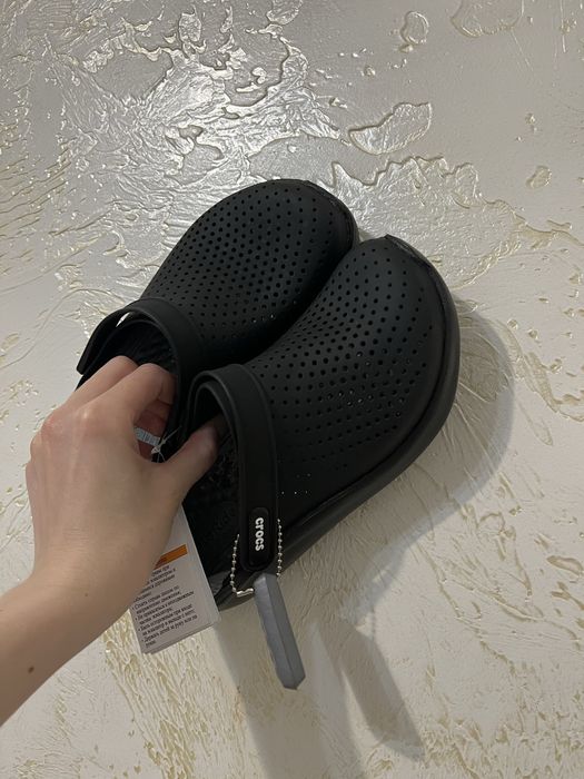 Уцінка crocs literide black крокси чорні лайтрайд 36