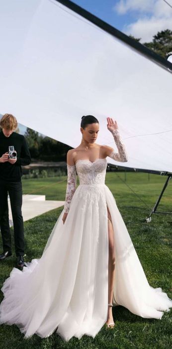 Весільна сукня А-силуету