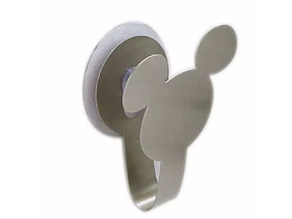 Brincos e cabide mickey. Novos