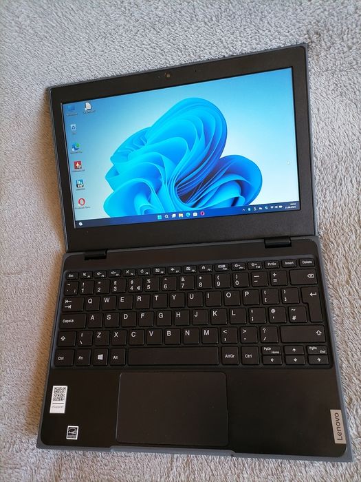 Nowy  Laptop Lenovo AMD Radeon windows 11 wifi BT 4GB 192GB ssd