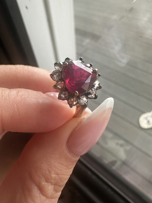 Pierścionek serce  złoto rubin i diamenty