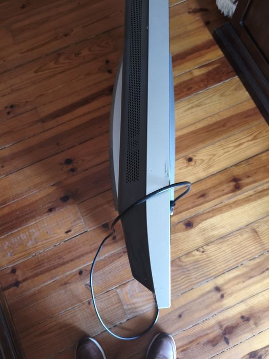 TV LG 42" 106cm modelo rz-42px11