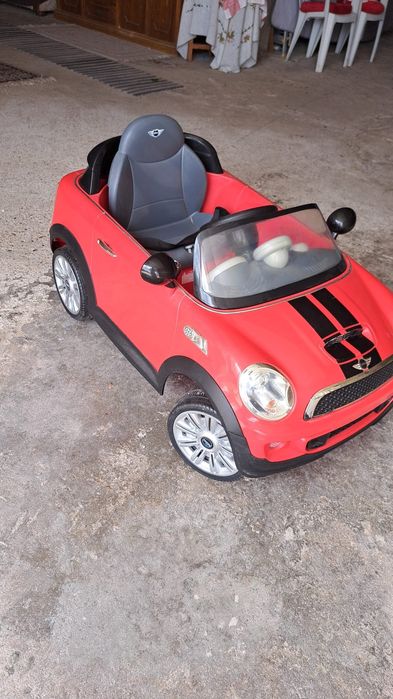 Carro de criança a bateria