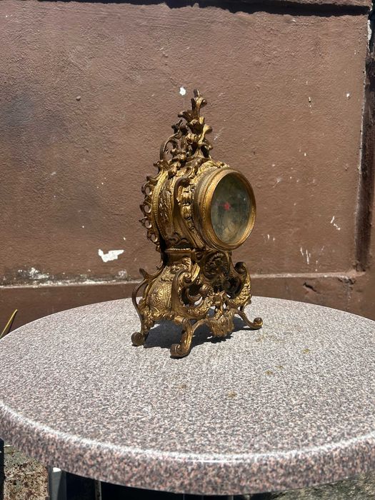 Relógio de Mesa Decorativo Estilo Barroco / Rococó em Bronze/Latão Trabalhado