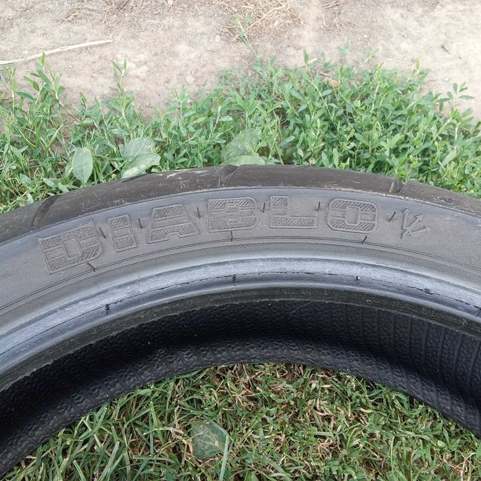 Oddam opony motocyklowe PIRELLI I MICHELIN