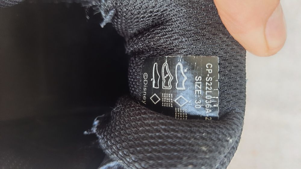 Buty dziecięce 30 świecące porą wiosna, wczesna Jesień