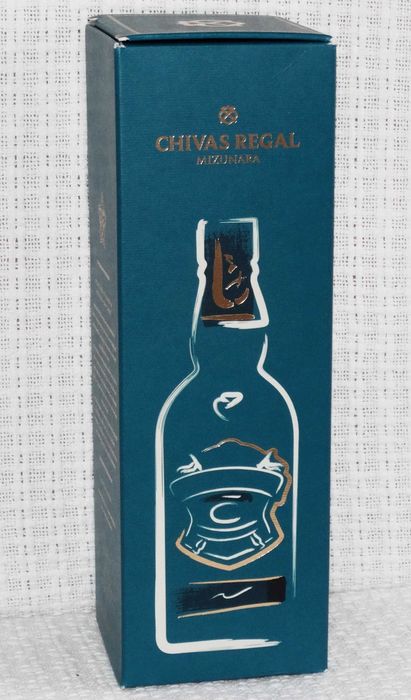 Opakowanie, etui, pudełko karton na butelkę CHIVAS REGAL MIZUNARA