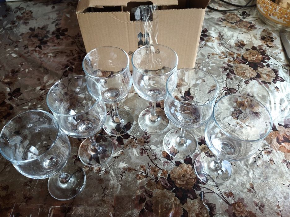 Винні бокали, келихи