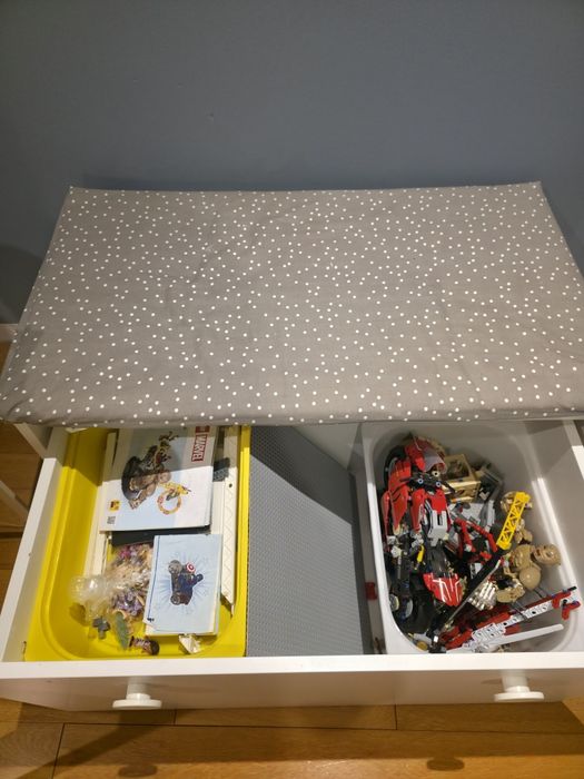 Banco com gavetão Ikea Smastad