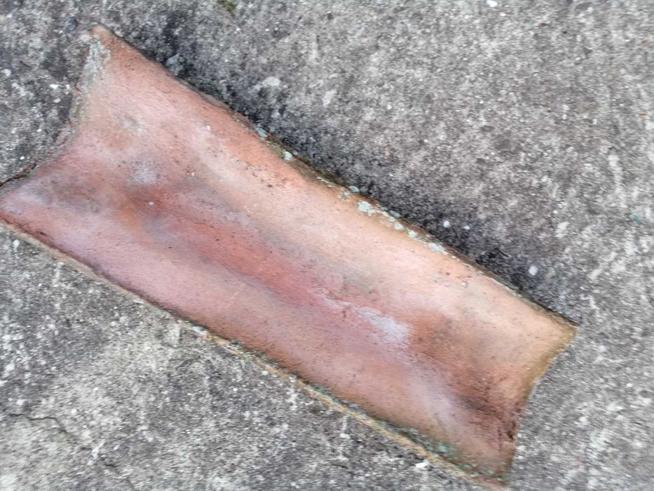 Telha de canudo muito antiga