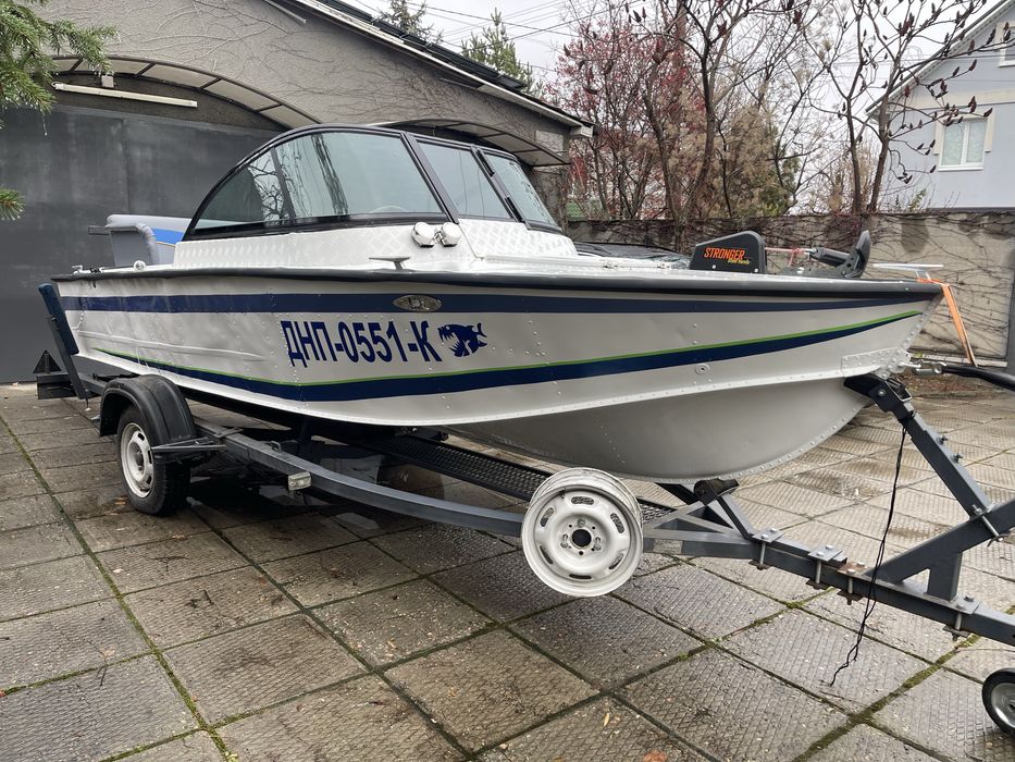 Катер Прогресс 4