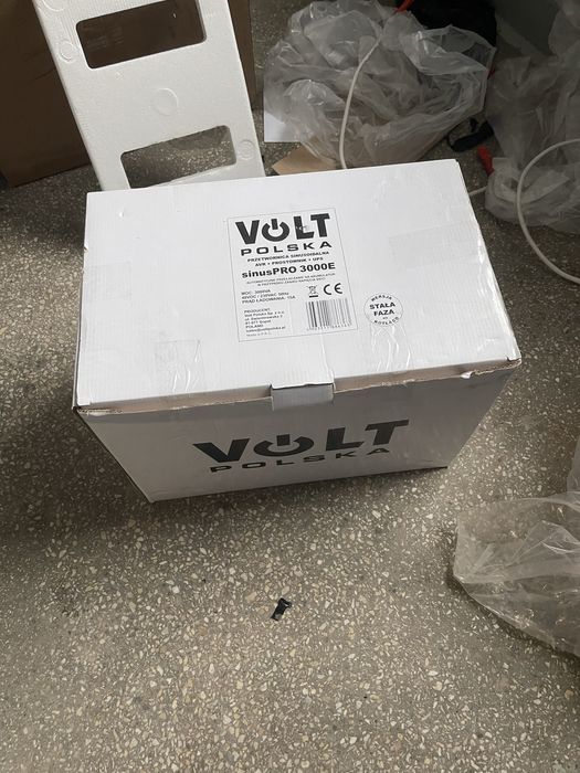 Інвертор Volt Polska sinus PRO-3000E 48/230V
