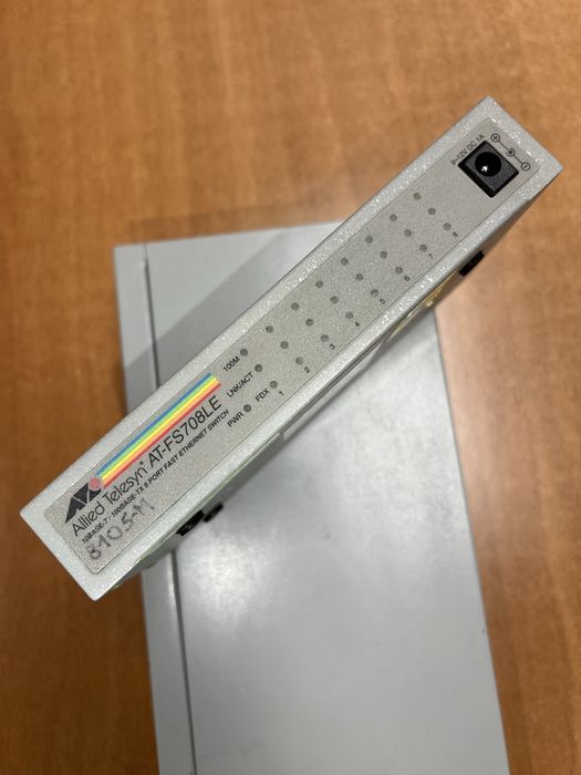 AT FS708LE ethernet switch свич комутатор