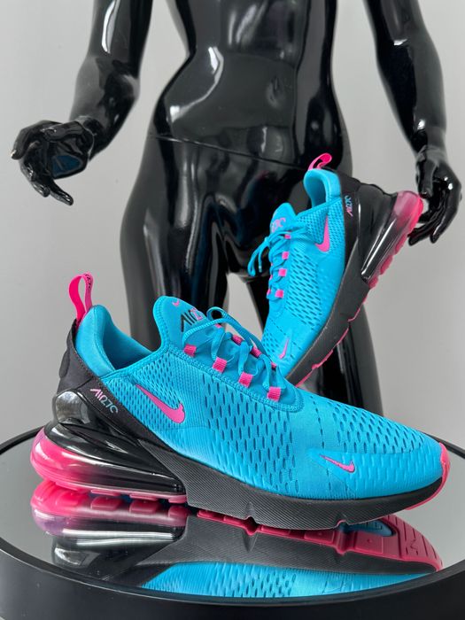 Легчайшие популярные кроссовки мужские  Nike Air Max 270