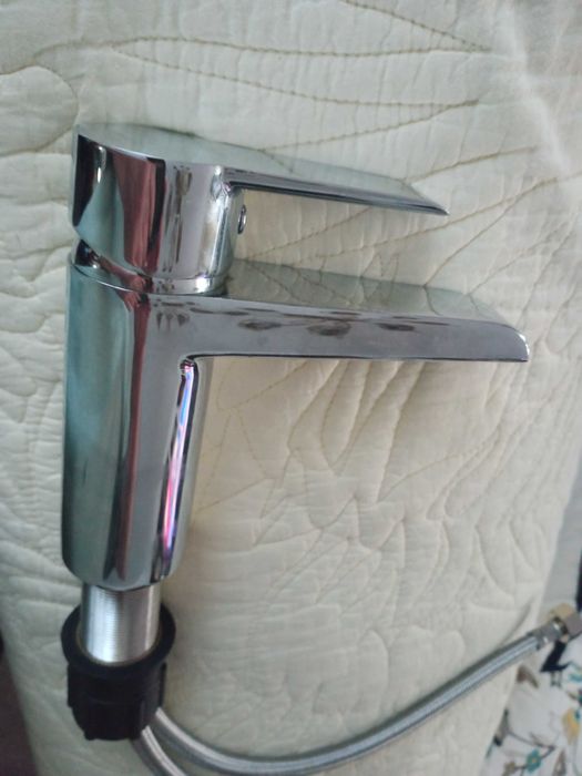 Bateria umywalkowa stojąca