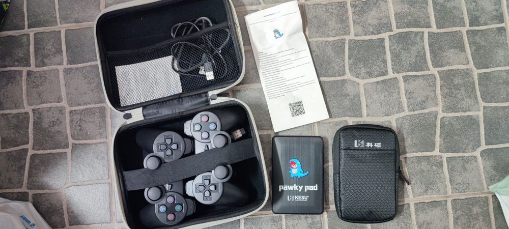 Consola Pawky Pad 45000 jogos + 2 comandos