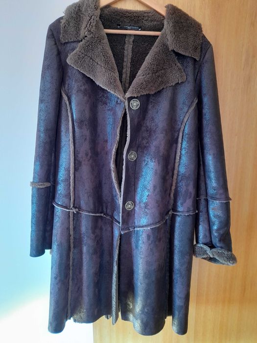 Elegante Casaco comprido de senhora.