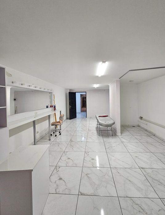 Продаж приміщення у прохідному місці. Сихів.