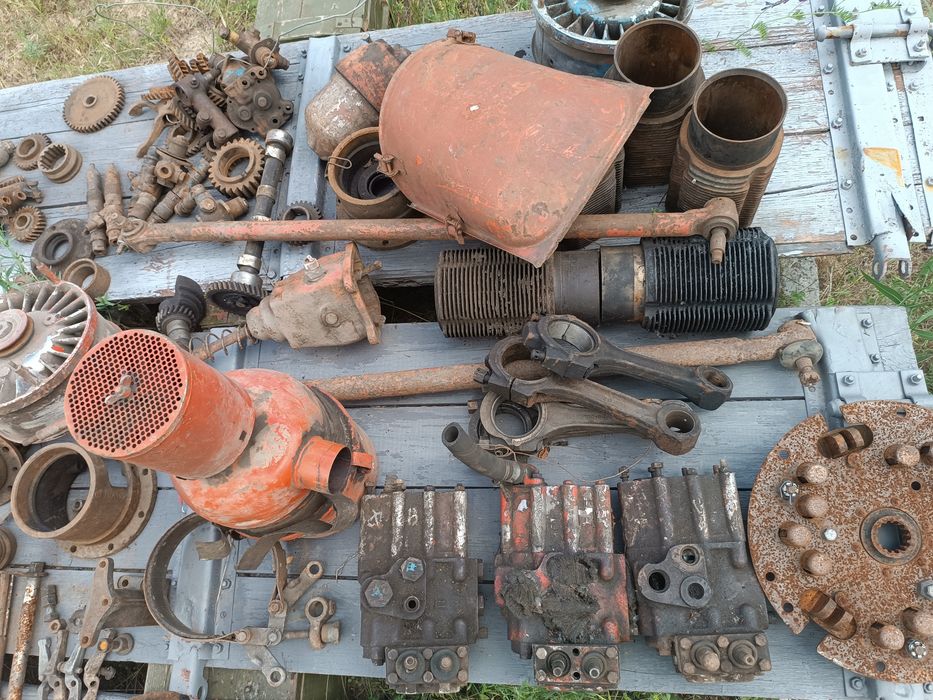 Запчастини трактора т-25
