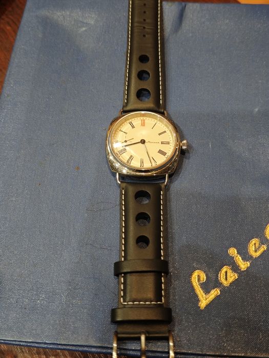 Zegarek mołnia pasówka