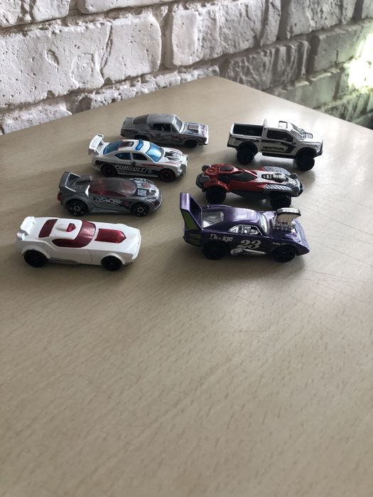 Машинки Hot Wheels