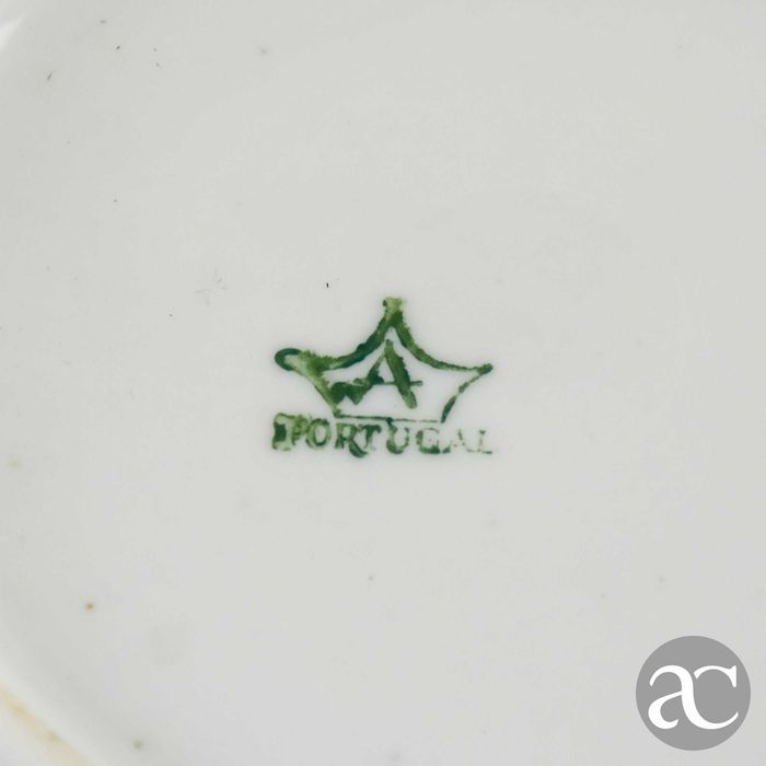 Conjunto de 2 pratos paisagem e frisos em ouro porcelana Artibus