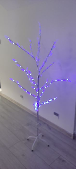 Drzewko, lampka, ozdoba