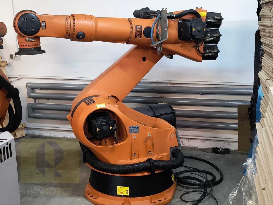 Robot KUKA KR 210 / KRC2 ed05 / Komplet / pomożemy uruchomić