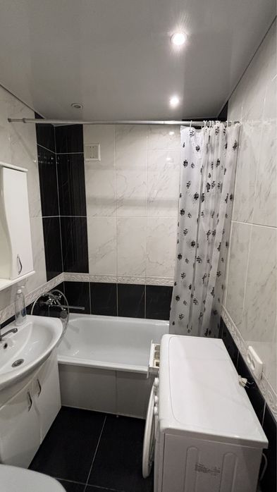 Оренда 2 кім квартири вул. Небесноі Сотні