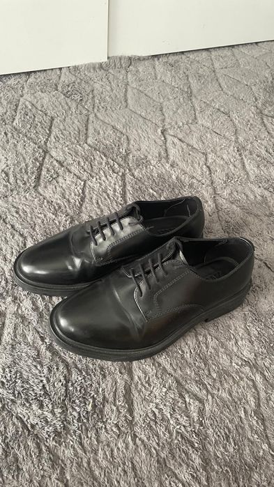 Buty do garnituru czarne rozm 40 Zara
