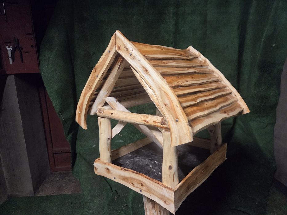 Duży karmnik dla ptaków