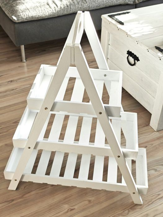 Drewniany mały regał "drabinka"