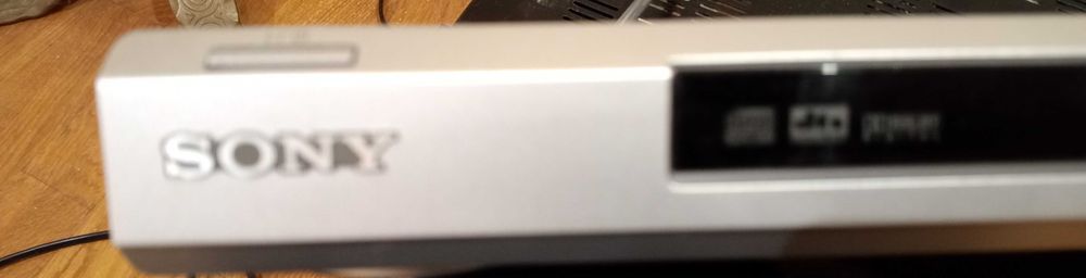 відео плеєр sony DVP-K56P