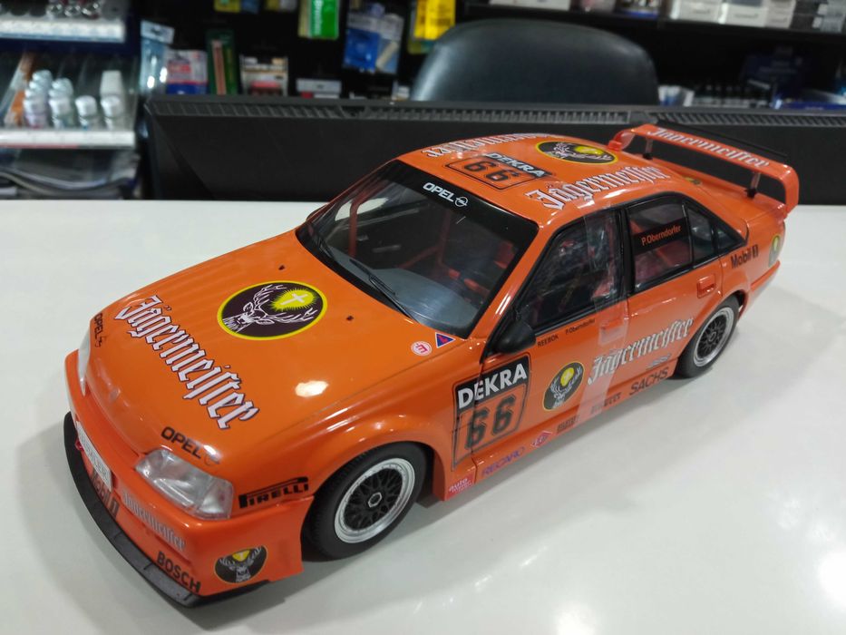 Miniaturas Diecast Solido 1/18 Subaru Skyline Porsche McLaren Etc.