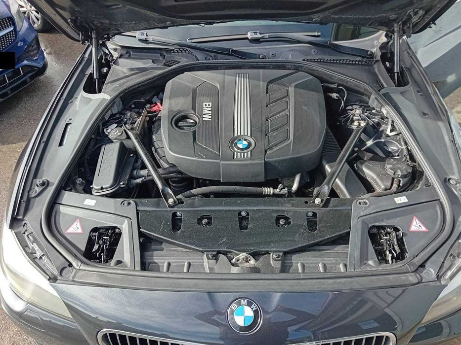 BMW 520 D c/auto - Nacional ( pequeno sinistro )