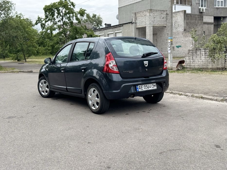 В продаже Sandero 1.6