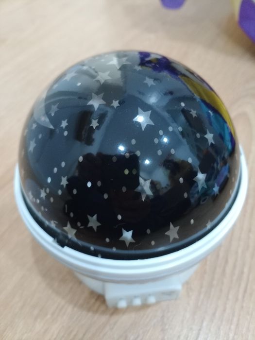 Globo com efeitode céu e  estrelas