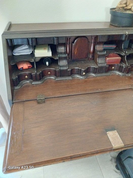 Escrevaninha  para venda