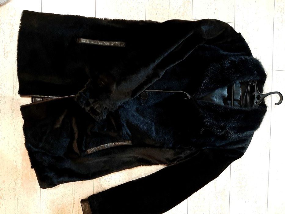 Натуральное меховое супер красивое мужское пальто р 50-52 Греция