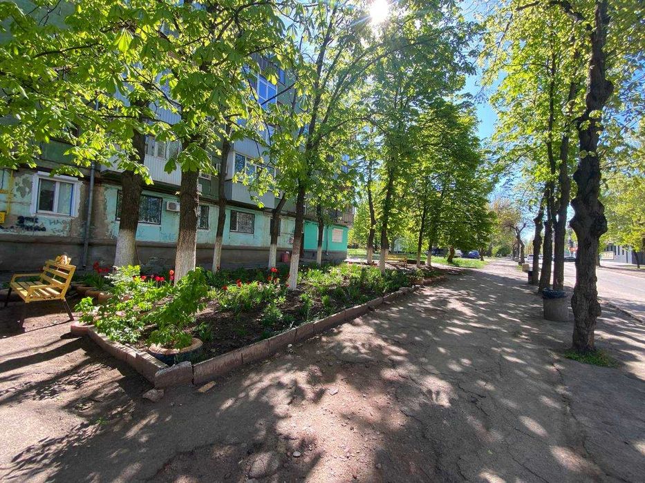 Продаётся трёхкомнатная квартира на ул. Тесленко, рядом с ЗАГСом.
